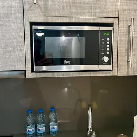 Bonito Apartamento En Zona Centrica De * Barcellona